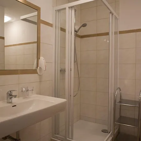 Otel Hohe Tauern 3*