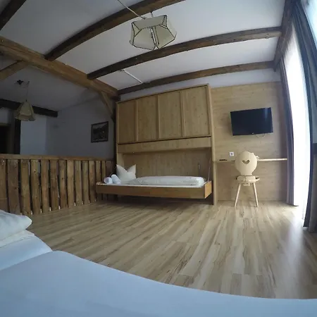 Otel Hohe Tauern 3*