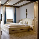 Otel Hohe Tauern 3*